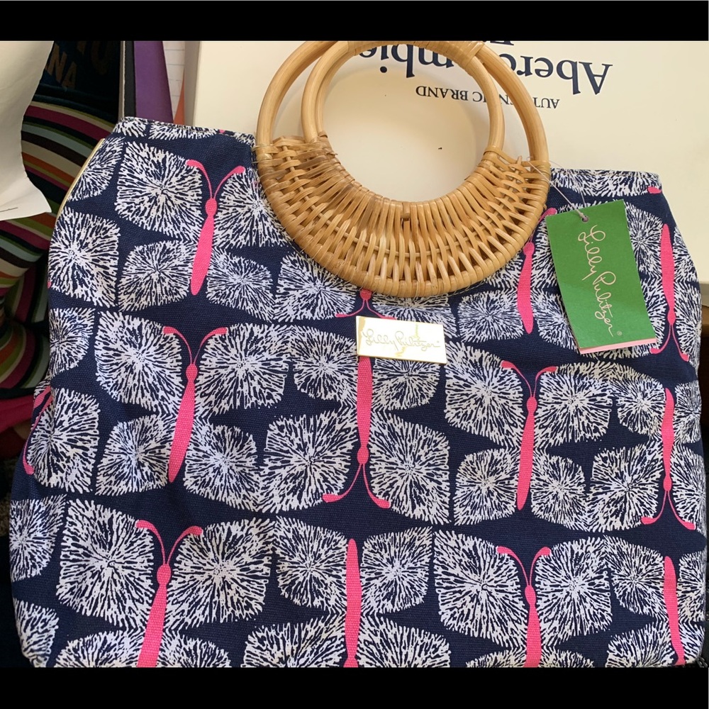 Lily Pulitzer purse. Never used. Tags attached